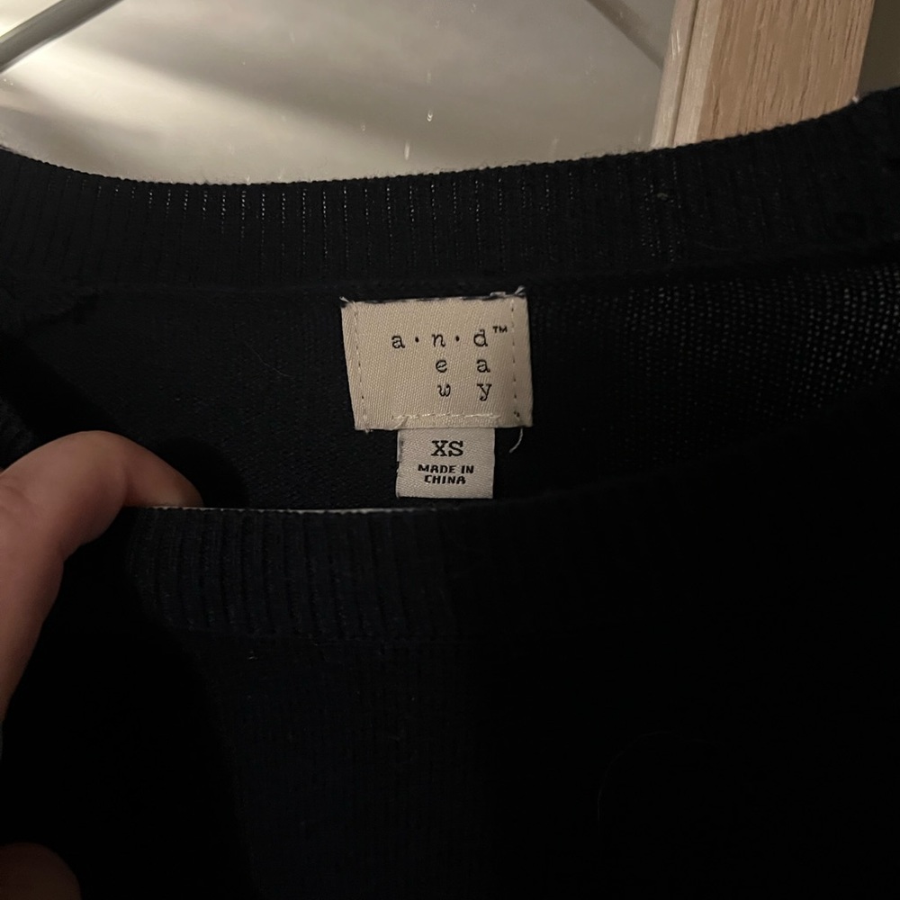 Navy blue sweater - xs